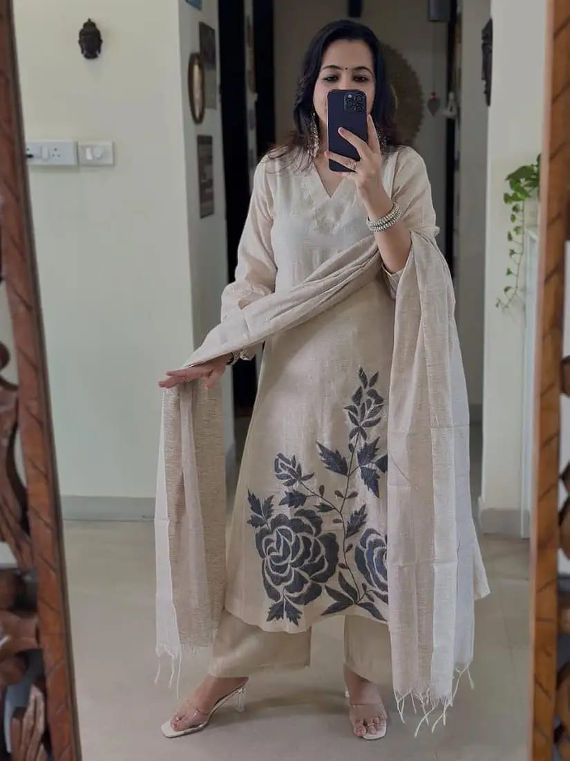 Ivory Bloom Hand-Painted Kurta Set with Dupatta