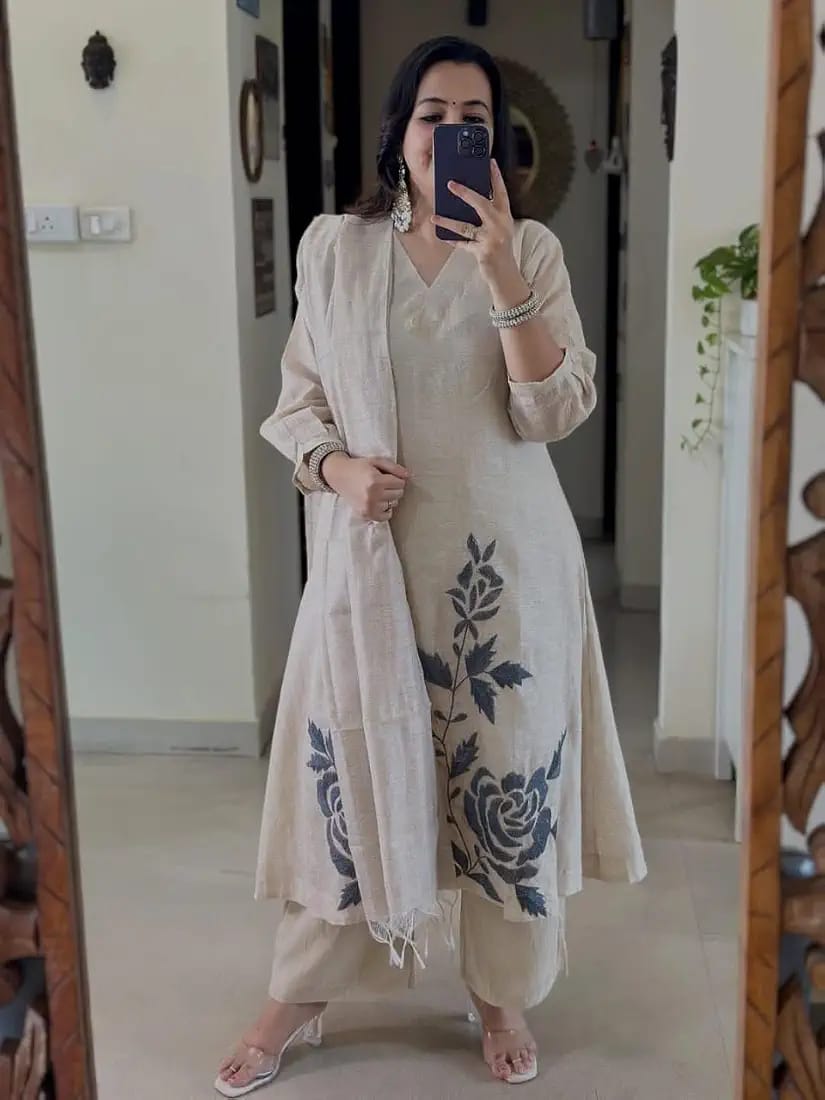 Ivory Bloom Hand-Painted Kurta Set with Dupatta