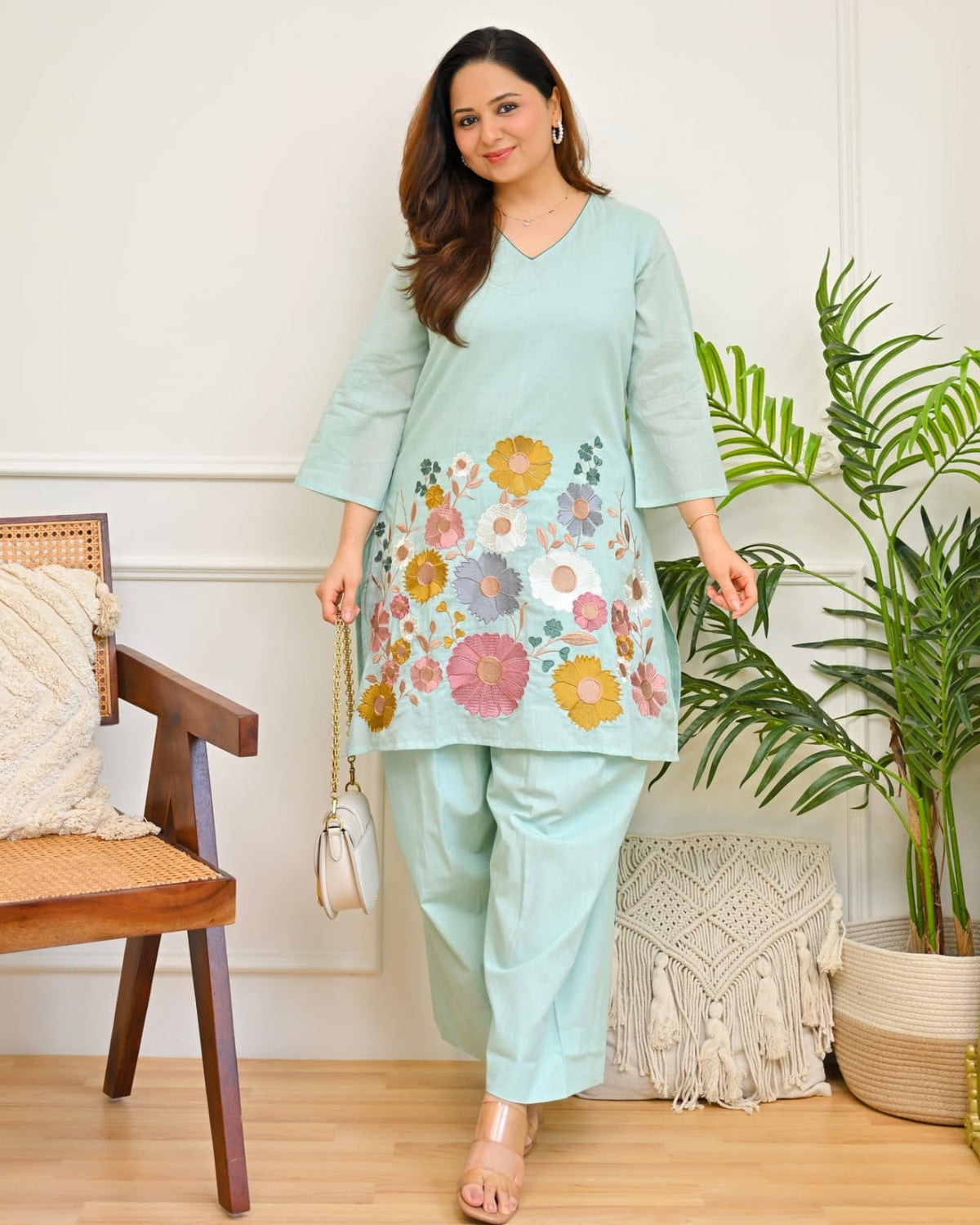 Mint Green Floral Embroidered Kurta Pant Set